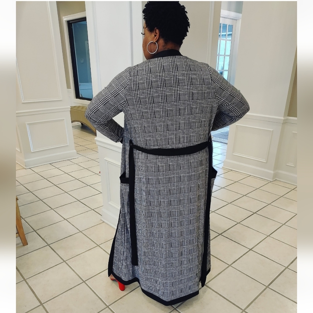 Plus Size Houndstooth Duster & Legging Set | Long Cardigan Outfit |  2X - Picture 4 of 5